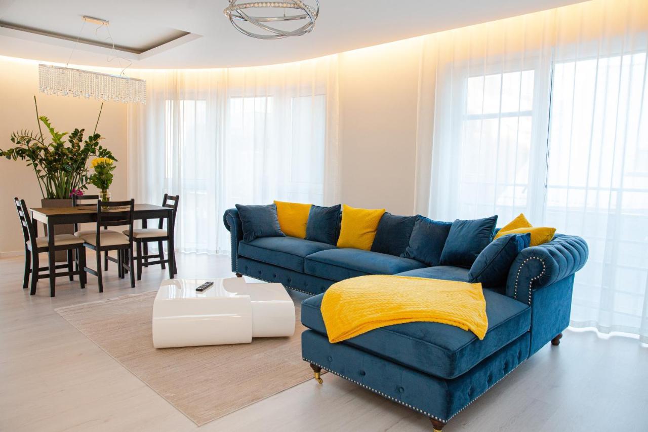 Luxurious Blue&Yellow Apartment In Kaunas Center Екстериор снимка